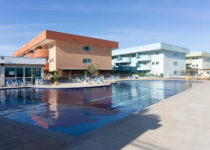 Apê aconchegante condomínio beira lagoa c/piscina